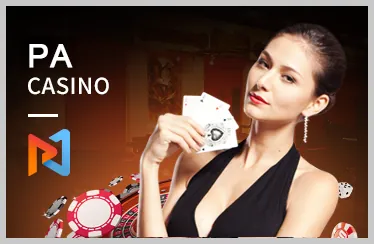 Người chia bài đang thực hiện ván Baccarat trực tuyến